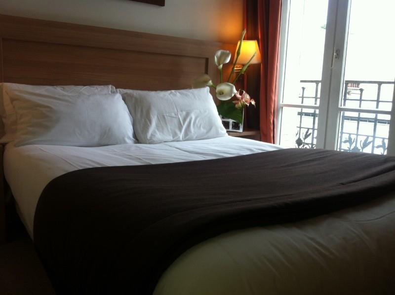 Hotel Boris V. By Happyculture Λεβαλουά Περέ Δωμάτιο φωτογραφία