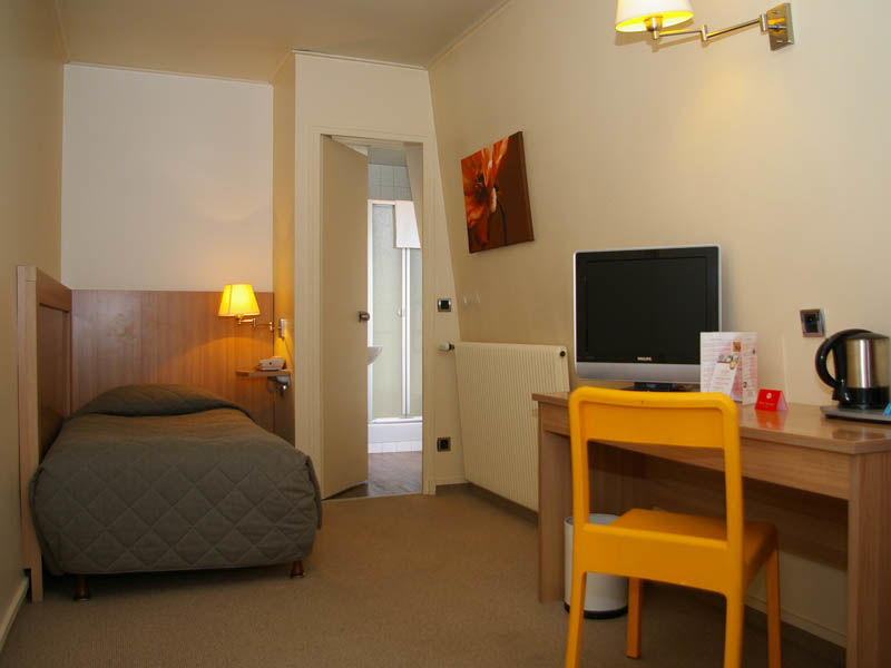 Hotel Boris V. By Happyculture Λεβαλουά Περέ Δωμάτιο φωτογραφία
